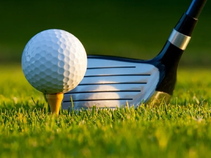 Chơi golf có tốt không?